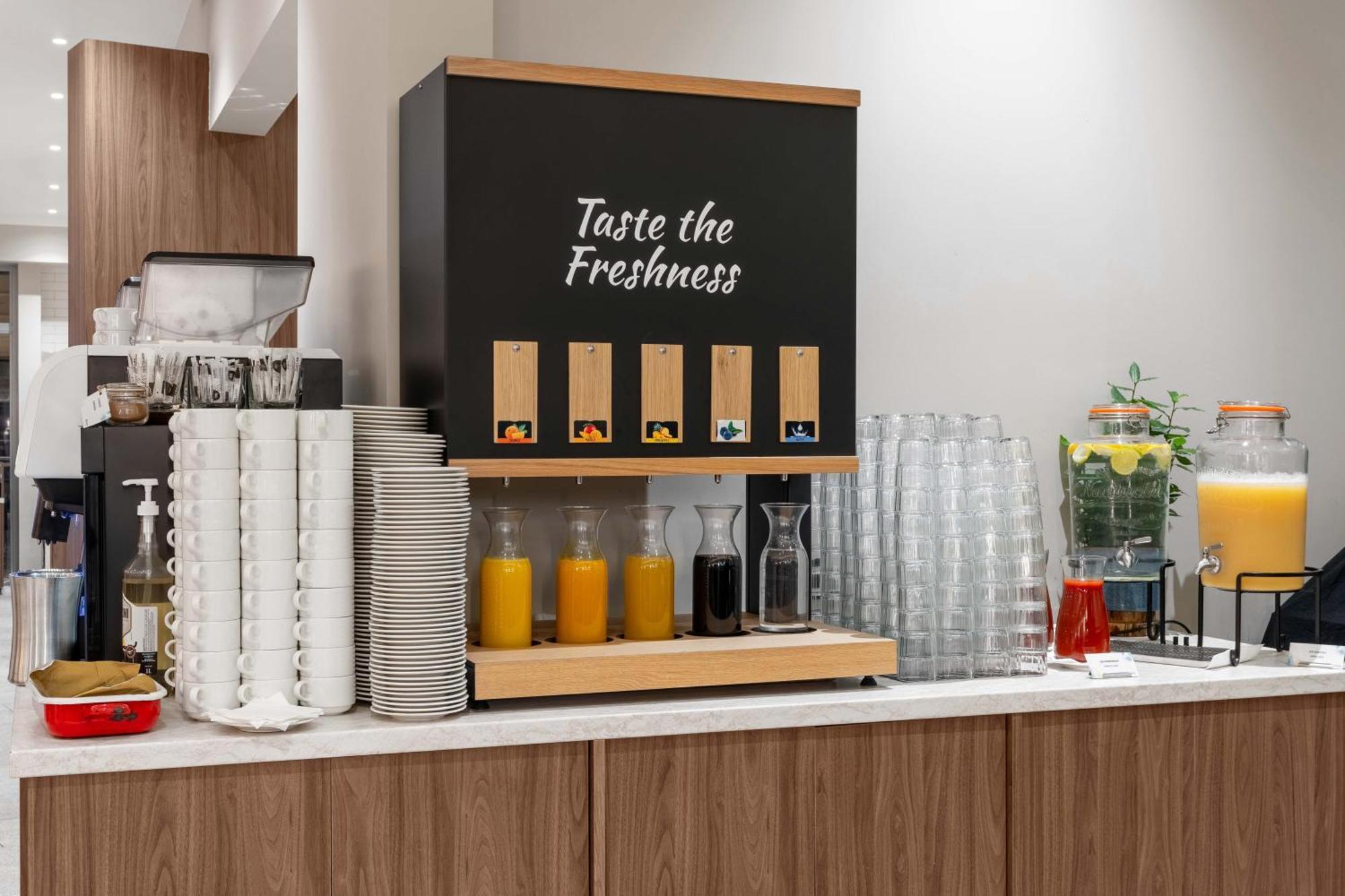 Wyndham Old Town Hotel 4*
