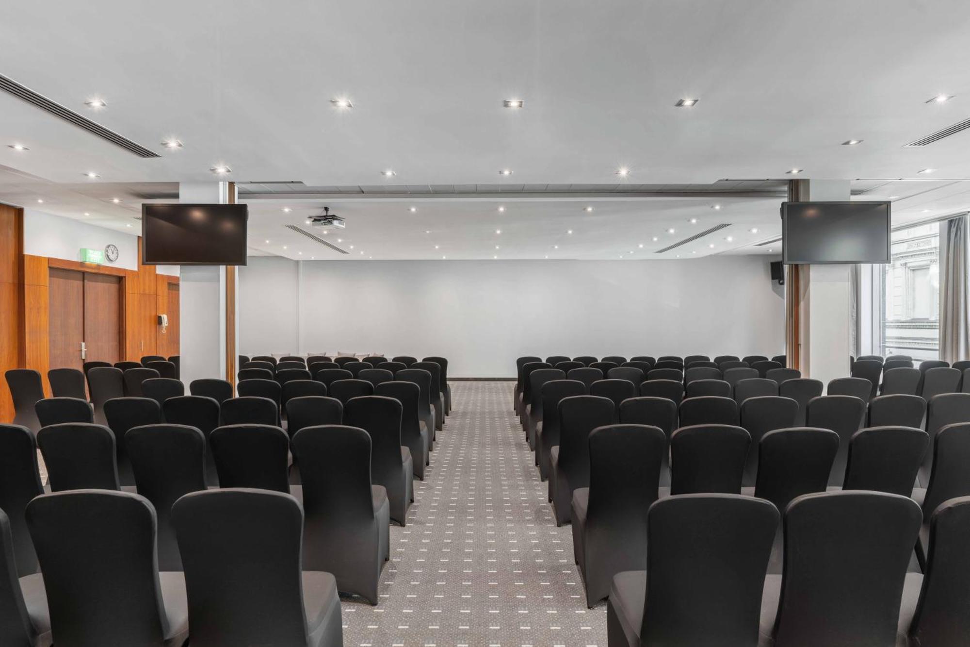 Sofitel Altstadt 4*