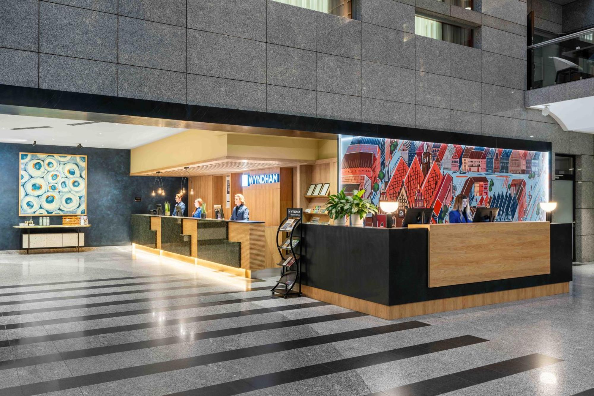 Wyndham Old Town 4*