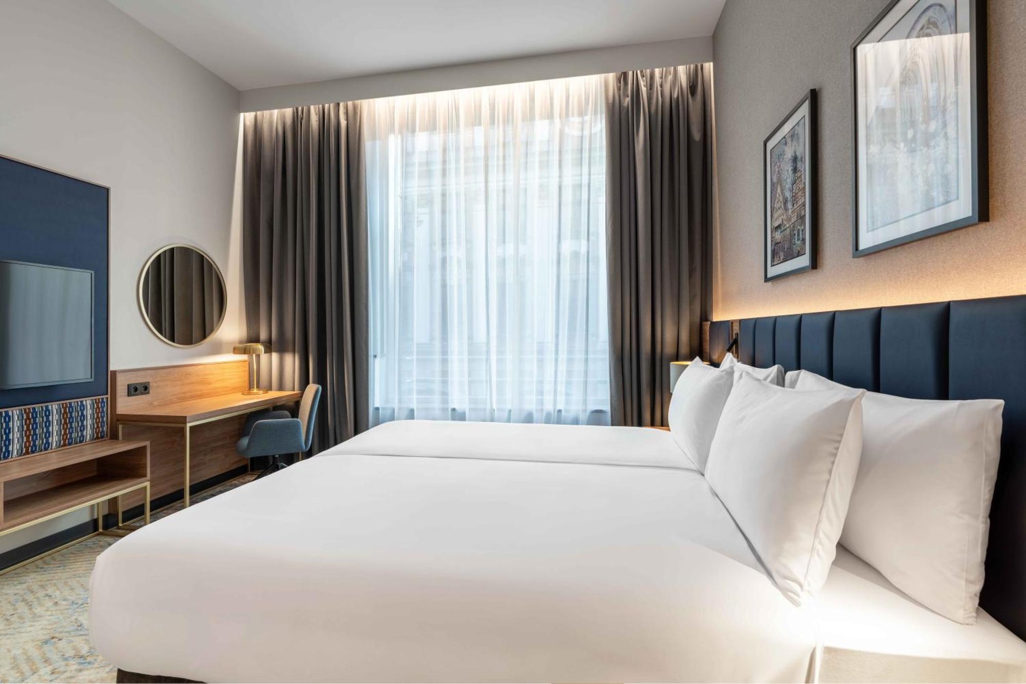 Wyndham Old Town 4*